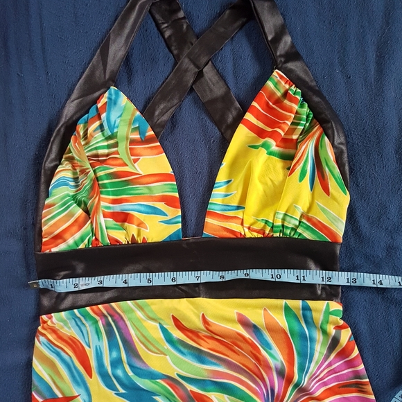 Halter top - Picture 4 of 5